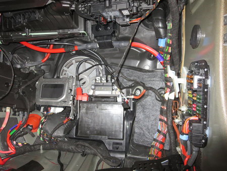 Mercedes C-Klasse W205 Soundsystem Upgrade mit Plug&Play Komponenten von STEG und Musway. Alle Kabel und Steckverbindungen bleiben original. 100% rückrüstbar. Passt genauso in GLC X253, E-Klasse W213 und ähnliche Fahrzeuge.\\n\\n21.11.2019 14:59